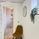 Spacious Near & Alokke Forest 公寓