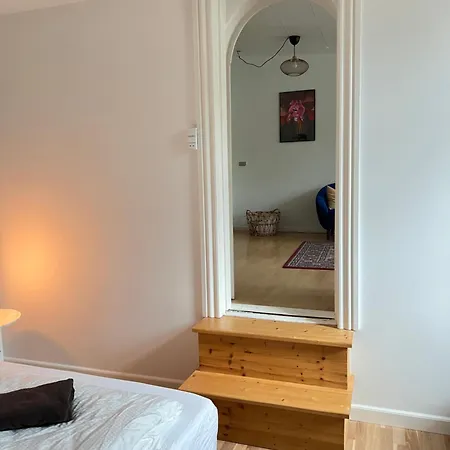 Appartement Spacious Near & Alokke Forest