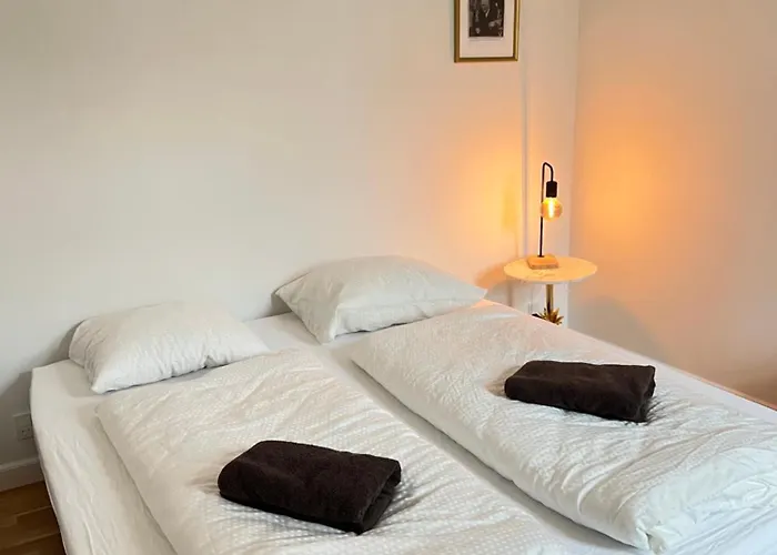 Spacious Near & Alokke Forest *